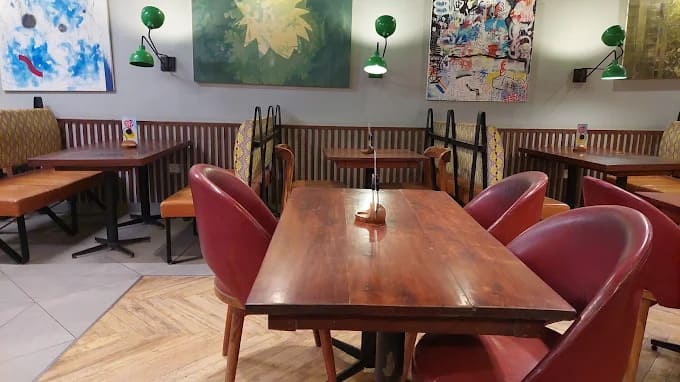 Nando's North Nazimabad restaurant exterior