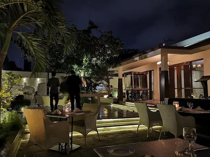 Café Aylanto Restaurant Karachi