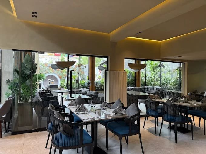 bar bq tonight main dining area